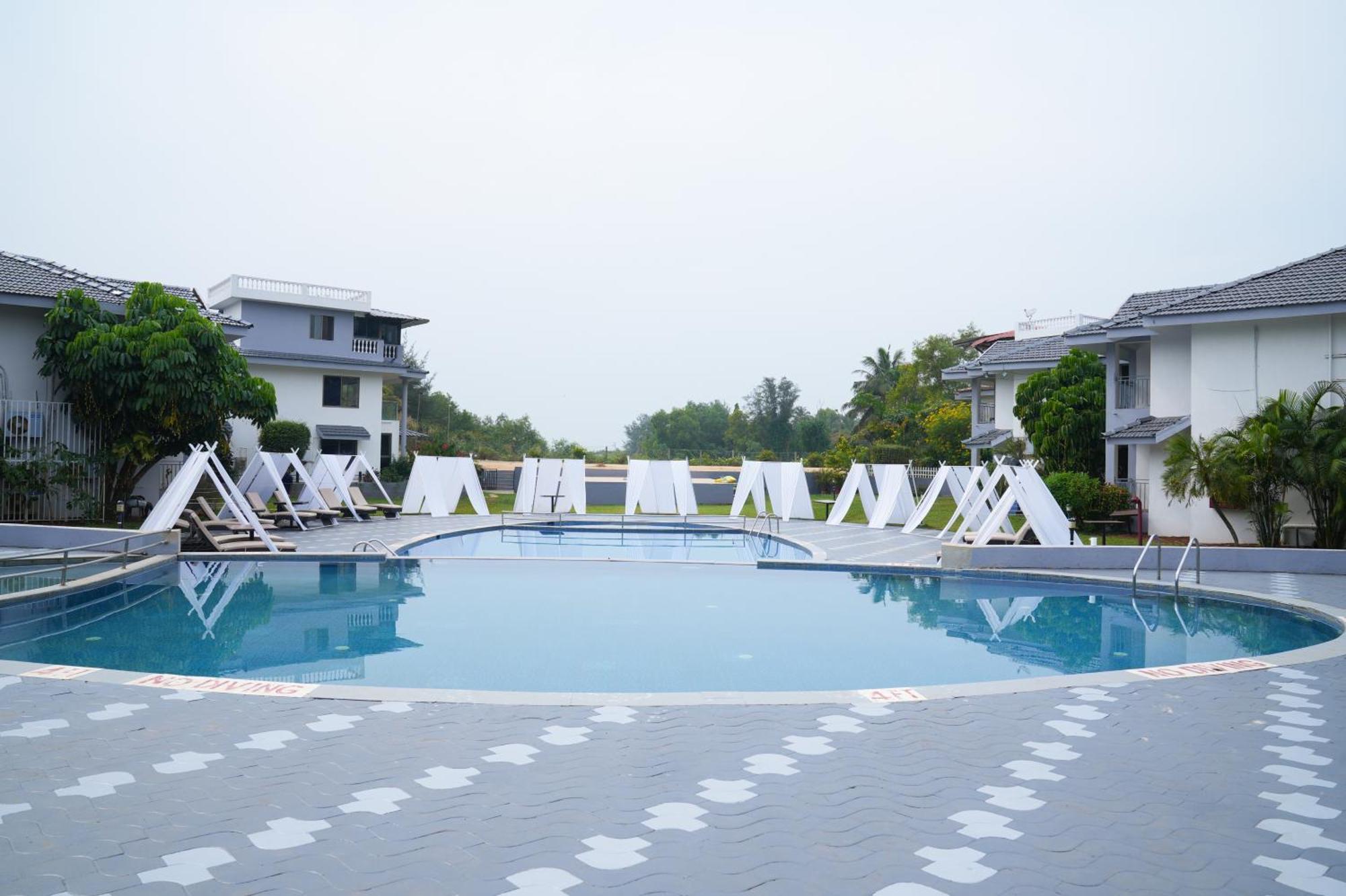 Regenta Baywatch Resort, Goa Benaulim Exterior foto
